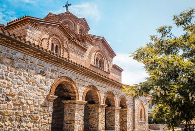 Balkan Güzelleri Ajet Havayolları ile Kosova Makedonya Turu 2 Gece 3 Gün