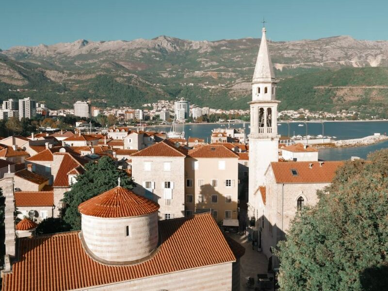 İzmir Çıkışlı Kosovalı Baştanbaşa Balkan Turu Air Albania Havayolları İle Extra Turlar ve Akşam Yemekleri Dahil