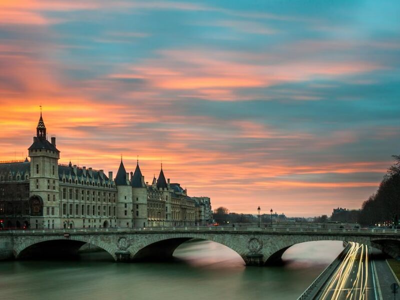 Yılbaşı Romantik Paris Turu