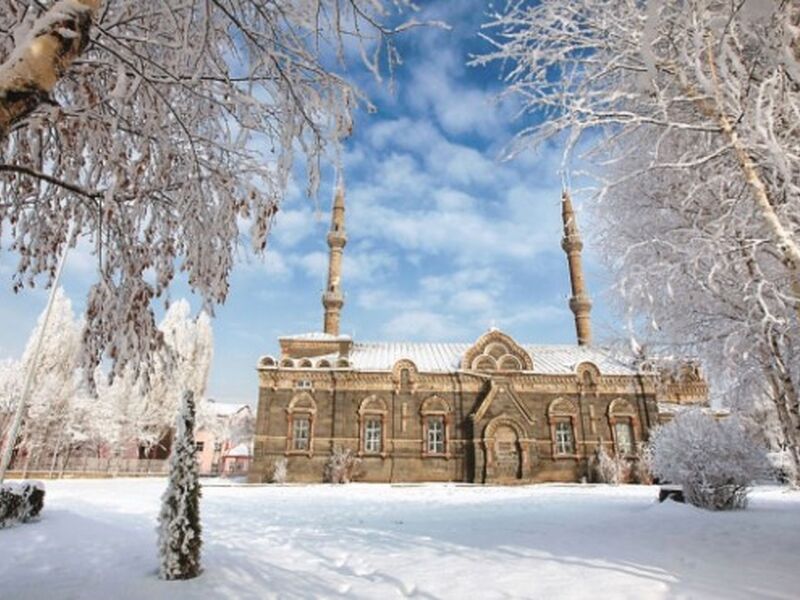 İzmir'den Doğu Ekspresi Rotası Van, Karlar Altında İshakpaşa, Kars, Erzurum Palandöken Turu (4 Gece Otel)