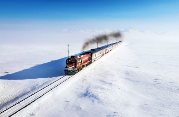 Uçaklı Doğu Ekspresi Türkiye`nin Çatısı Van Kars Erzurum Turu ( Uçakla Gidiş Dönüş)